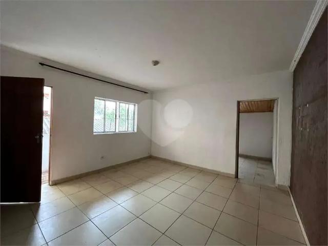 Casa / Sobrado para Locação em São Paulo/SP Campo Limpo 2 Quartos