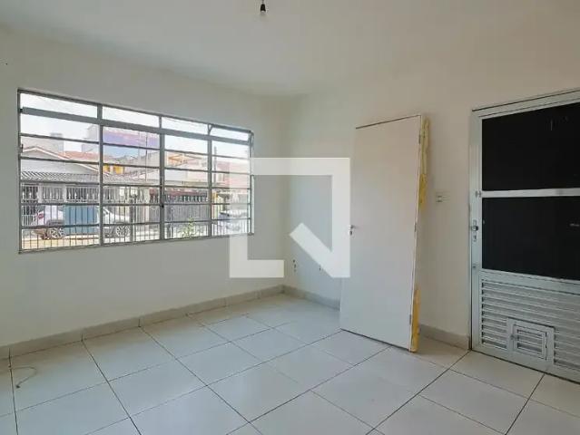 Casa / Sobrado para Locação em São Paulo/SP Campo Limpo 2 Quartos