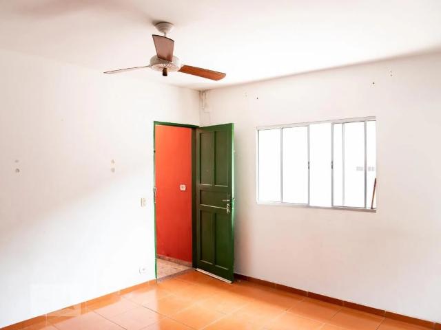 Casa / Sobrado para Locação em São Paulo/SP Cangaíba 2 Quartos