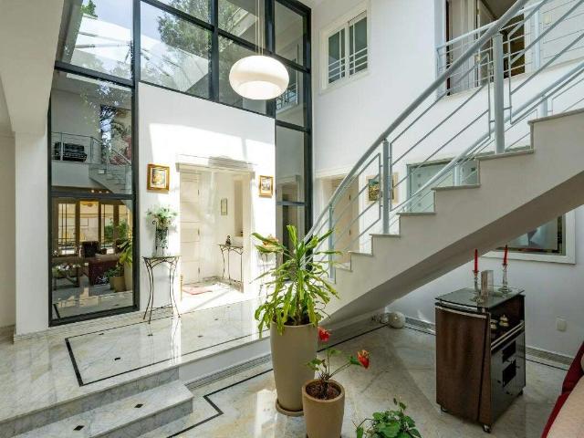 Casa / Sobrado para Locação em São Paulo/SP Chácara Monte Alegre 5 Quartos