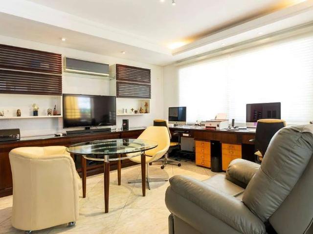 Casa / Sobrado para Locação em São Paulo/SP Chácara Monte Alegre 6 Quartos