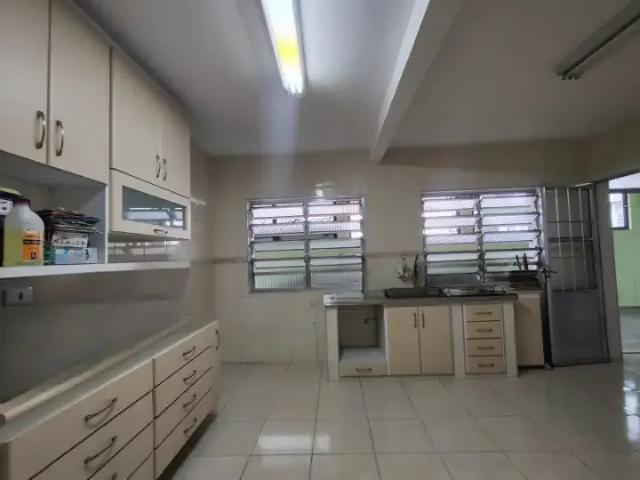 Casa / Sobrado para Locação em São Paulo/SP Chora Menino 4 Quartos