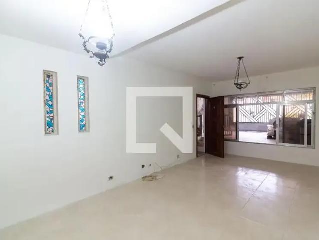 Casa / Sobrado para Locação em São Paulo/SP Cidade Ademar 2 Quartos