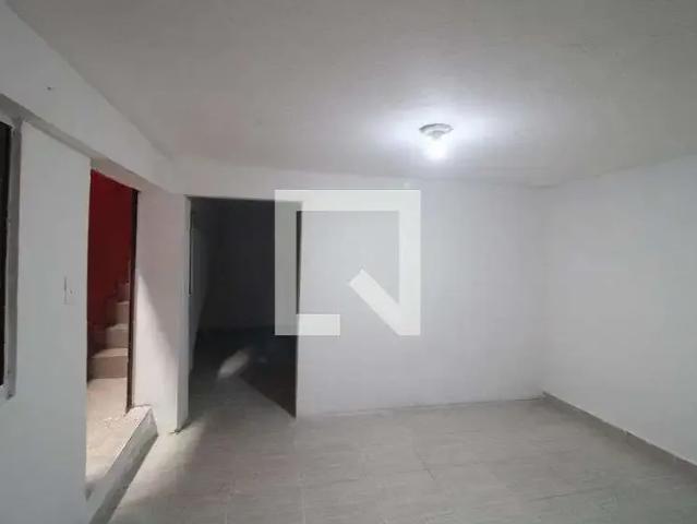 Casa / Sobrado para Locação em São Paulo/SP Cidade Dutra 1 Quartos
