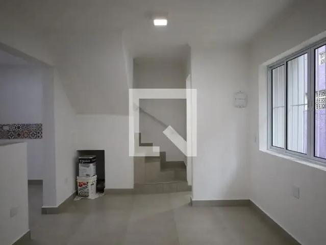 Casa / Sobrado para Locação em São Paulo/SP Cidade Dutra 2 Quartos