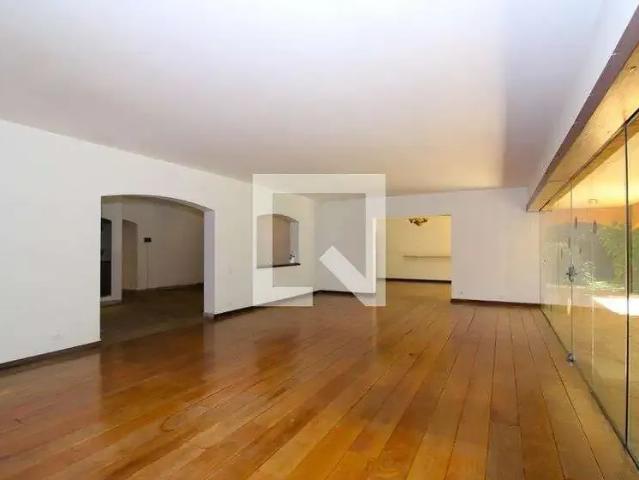 Casa / Sobrado para Locação em São Paulo/SP Cidade Jardim 4 Quartos