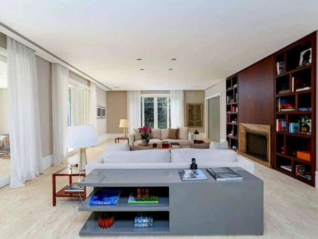 Casa / Sobrado para Locação em São Paulo/SP Cidade Jardim 5 Quartos
