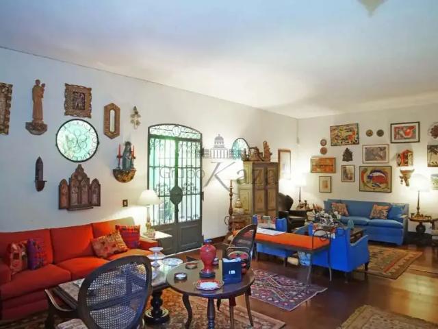 Casa / Sobrado para Locação em São Paulo/SP Cidade Jardim 5 Quartos