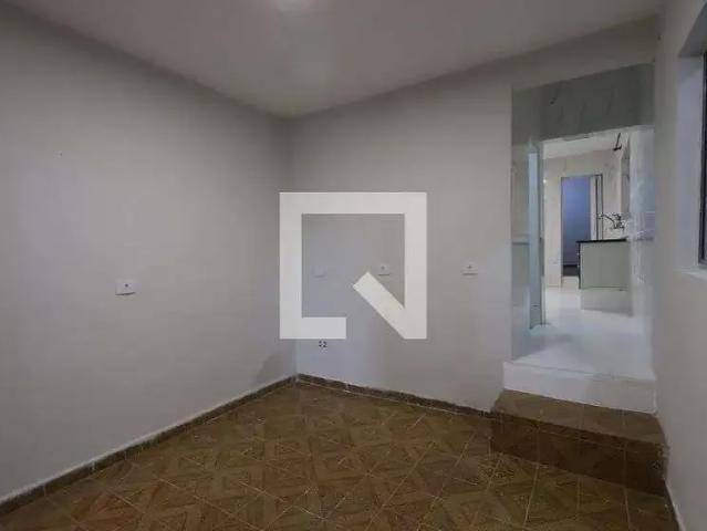 Casa / Sobrado para Locação em São Paulo/SP Cidade São Mateus 2 Quartos
