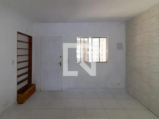 Casa / Sobrado para Locação em São Paulo/SP Cidade São Mateus 2 Quartos