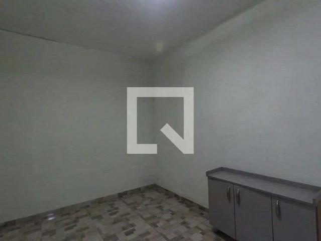 Casa / Sobrado para Locação em São Paulo/SP Cidade Satélite Santa Bárbara 2 Quartos