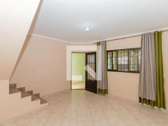 Casa / Sobrado para Locação em São Paulo/SP Cidade Satélite Santa Bárbara 4 Quartos