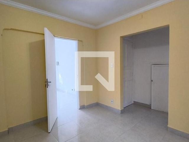 Casa / Sobrado para Locação em São Paulo/SP Aclimação 2 Quartos