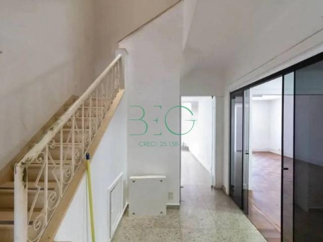 Casa / Sobrado para Locação em São Paulo/SP Aclimação 4 Quartos