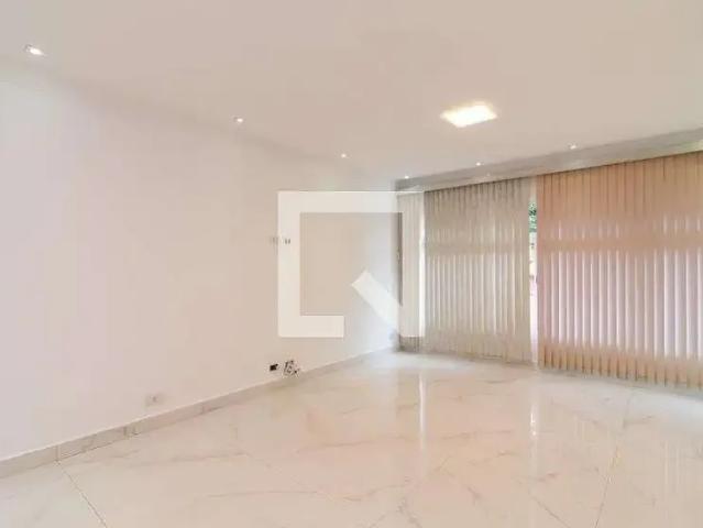 Casa / Sobrado para Locação em São Paulo/SP Água Fria 3 Quartos