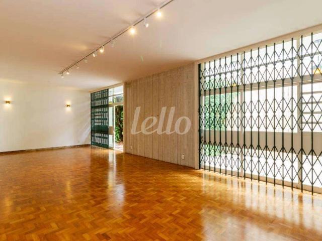 Casa / Sobrado para Locação em São Paulo/SP Alto de Pinheiros 3 Quartos