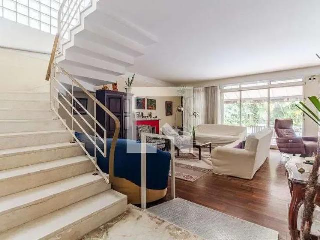 Casa / Sobrado para Locação em São Paulo/SP Alto de Pinheiros 3 Quartos