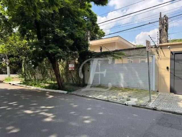 Casa / Sobrado para Locação em São Paulo/SP Alto de Pinheiros 3 Quartos