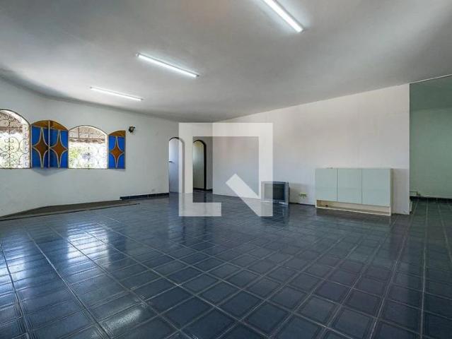 Casa / Sobrado para Locação em São Paulo/SP Alto de Pinheiros 1 Quartos