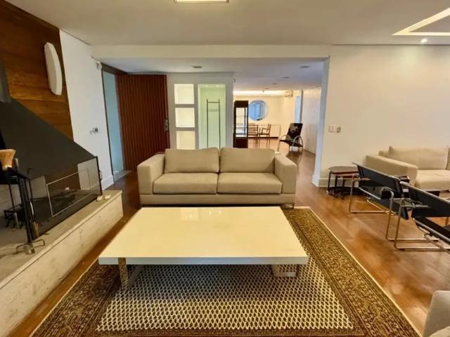 Casa / Sobrado para Locação em São Paulo/SP Alto de Pinheiros 4 Quartos