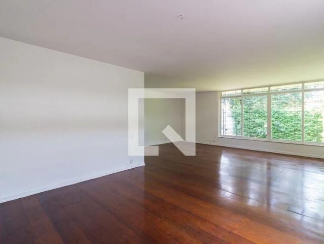 Casa / Sobrado para Locação em São Paulo/SP Alto de Pinheiros 5 Quartos
