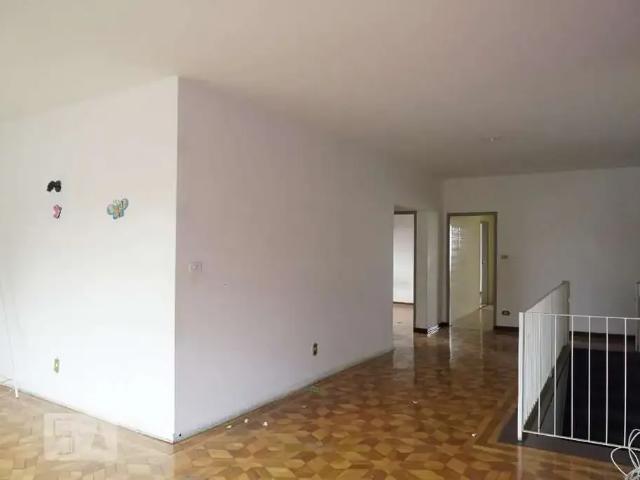 Casa / Sobrado para Locação em São Paulo/SP Artur Alvim 3 Quartos