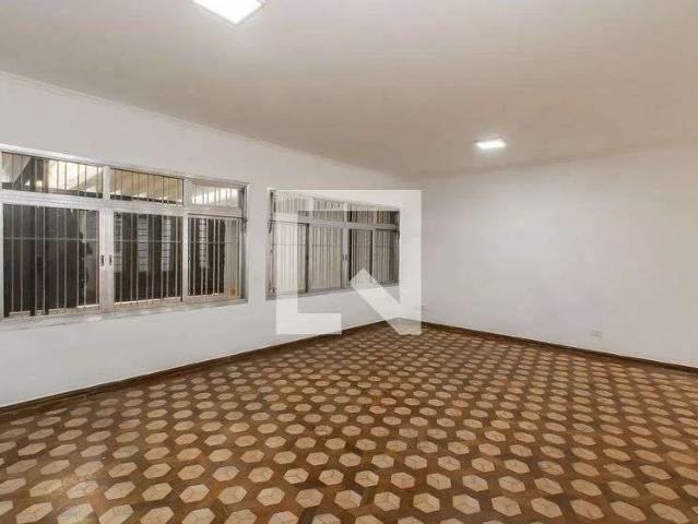 Casa / Sobrado para Locação em São Paulo/SP Artur Alvim 4 Quartos