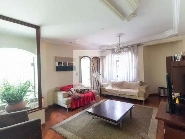 Casa / Sobrado para Locação em São Paulo/SP Artur Alvim 5 Quartos