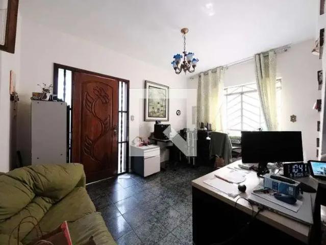 Casa / Sobrado para Locação em São Paulo/SP Artur Alvim 6 Quartos
