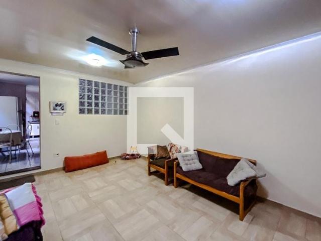 Casa / Sobrado para Locação em São Paulo/SP Bom Retiro 2 Quartos