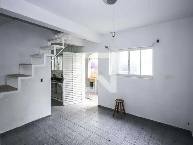 Casa / Sobrado para Locação em São Paulo/SP Bosque da Saúde 2 Quartos