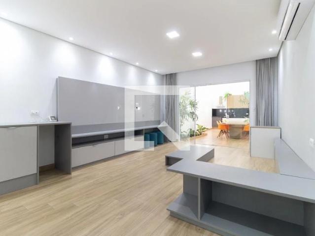 Casa / Sobrado para Locação em São Paulo/SP Bosque da Saúde 3 Quartos