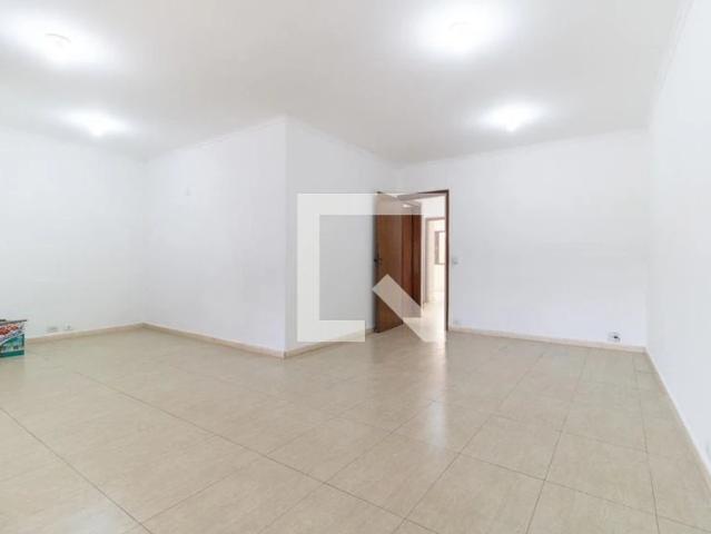 Casa / Sobrado para Locação em São Paulo/SP Bosque da Saúde 3 Quartos