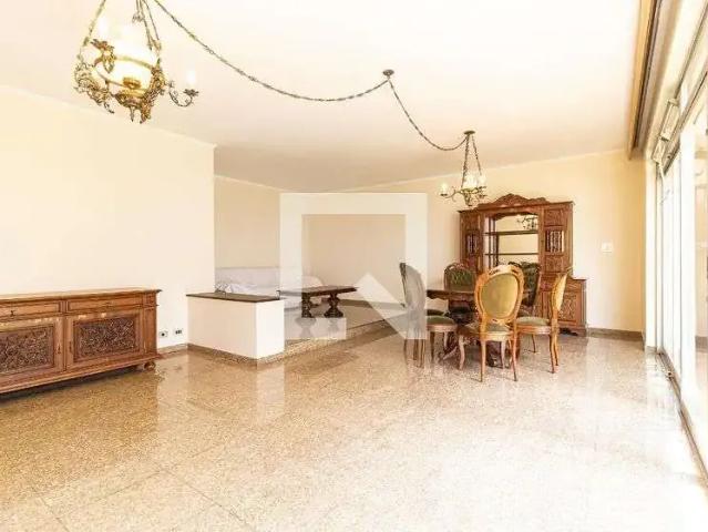 Casa / Sobrado para Locação em São Paulo/SP Bosque da Saúde 4 Quartos
