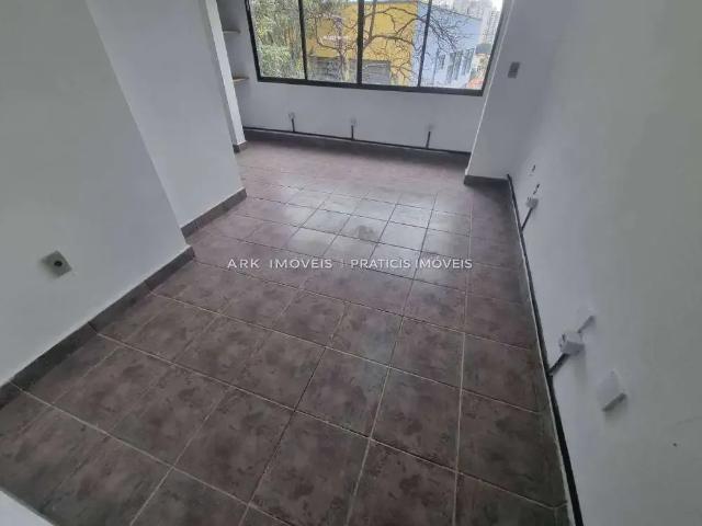 Casa / Sobrado para Locação em São Paulo/SP Bosque da Saúde 6 Quartos