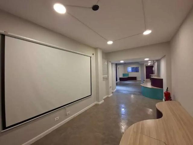 Casa / Sobrado para Locação em São Paulo/SP Bela Vista 5 Quartos