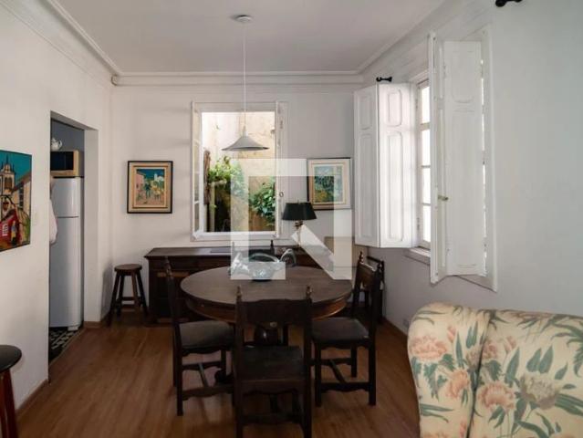 Casa / Sobrado para Locação em São Paulo/SP Bela Vista 2 Quartos