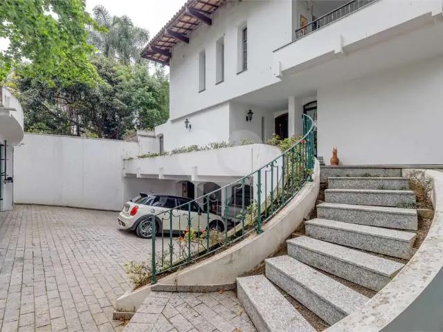 Casa / Sobrado para Locação em São Paulo/SP Brooklin 4 Quartos