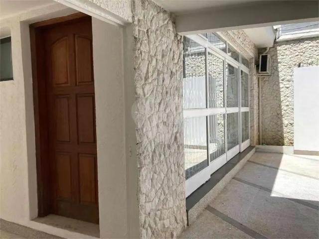 Casa / Sobrado para Locação em São Paulo/SP Brooklin 4 Quartos
