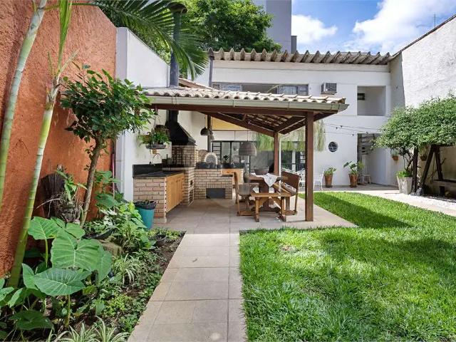 Casa / Sobrado para Locação em São Paulo/SP Brooklin 5 Quartos