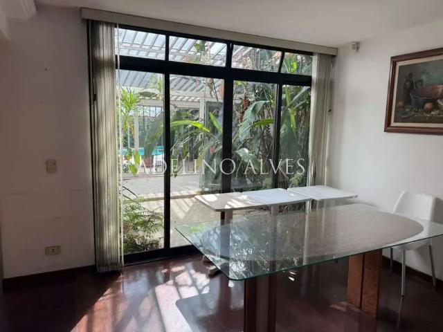 Casa / Sobrado para Locação em São Paulo/SP Butantã 4 Quartos