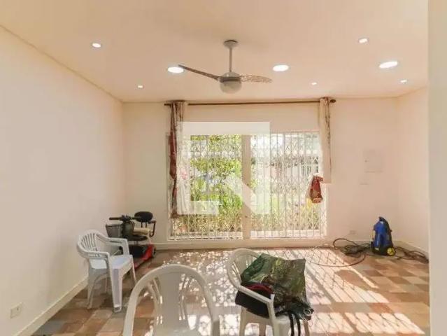 Casa / Sobrado para Locação em São Paulo/SP Butantã 4 Quartos