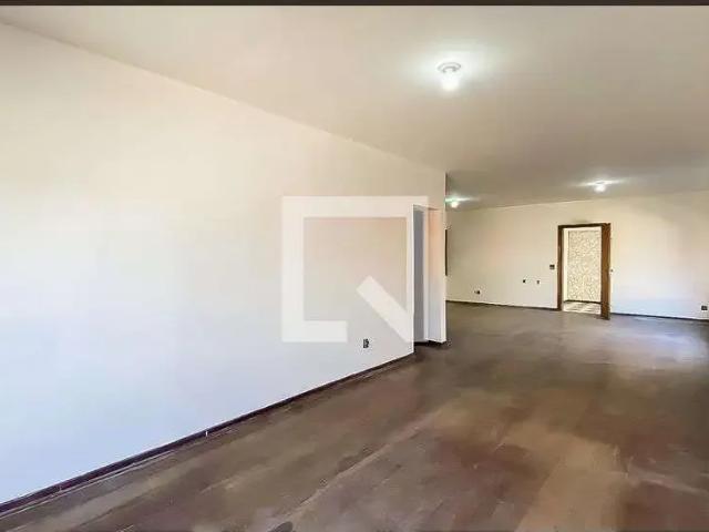 Casa / Sobrado para Locação em São Paulo/SP Ermelino Matarazzo 5 Quartos