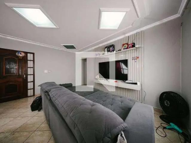 Casa / Sobrado para Locação em São Paulo/SP Ermelino Matarazzo 6 Quartos