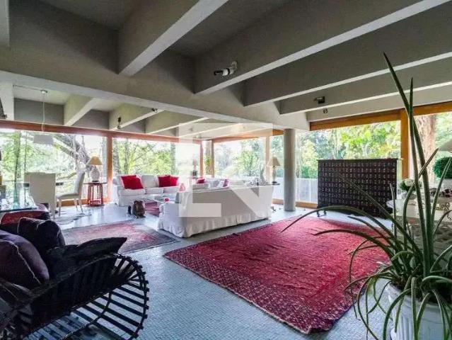 Casa / Sobrado para Locação em São Paulo/SP Fazenda Morumbi 5 Quartos