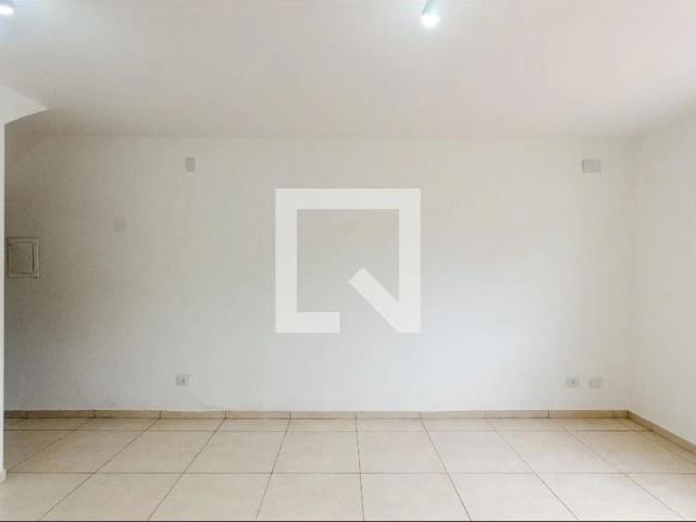 Casa / Sobrado para Locação em São Paulo/SP Freguesia do Ó 2 Quartos