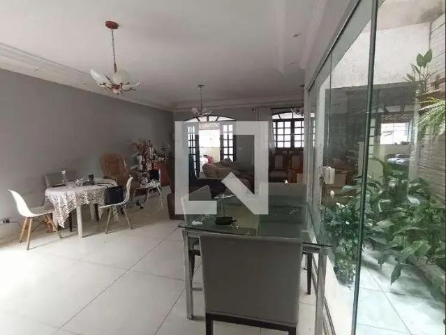 Casa / Sobrado para Locação em São Paulo/SP Freguesia do Ó 4 Quartos
