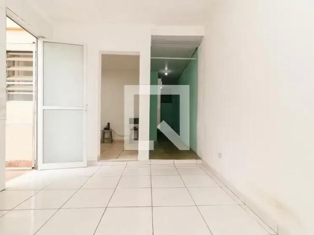Casa / Sobrado para Locação em São Paulo/SP Horto Florestal 2 Quartos