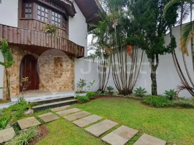 Casa / Sobrado para Locação em São Paulo/SP Interlagos 4 Quartos