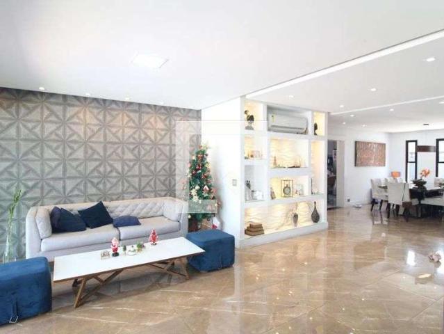Casa / Sobrado para Locação em São Paulo/SP Interlagos 4 Quartos